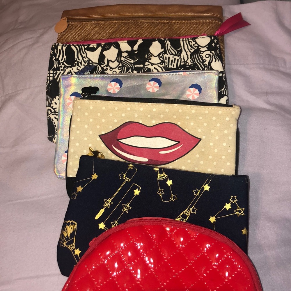 Make-up bag bundle - Picture 3 of 3
